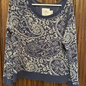 H&M Navy and Cream Patterned Top